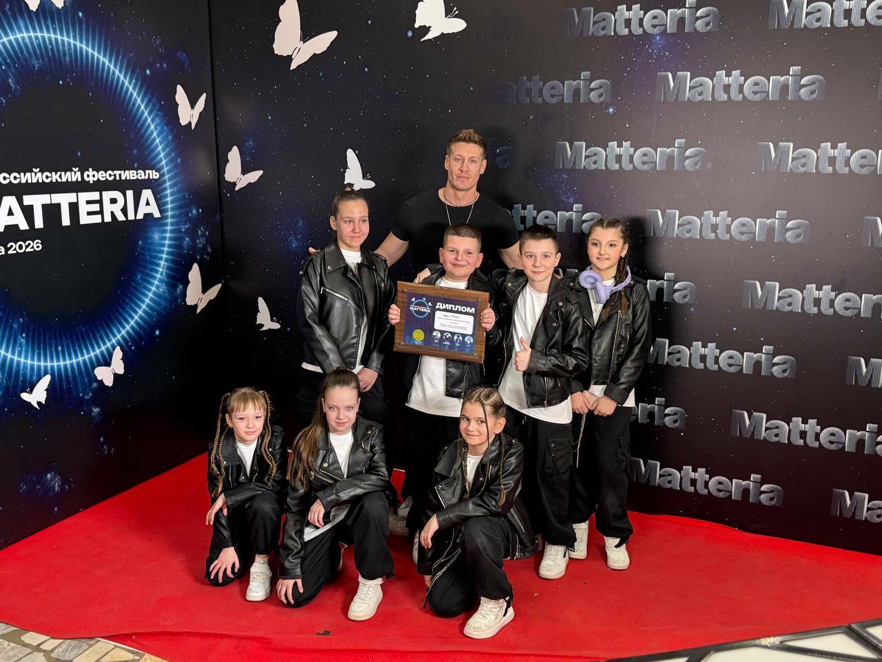 <span style="font-style: italic;"> Мы занимаем призовые места на Чемпионатах и конурсах. Выступления команд- регулярно (это мотивирует детей расти и побеждать)</span>